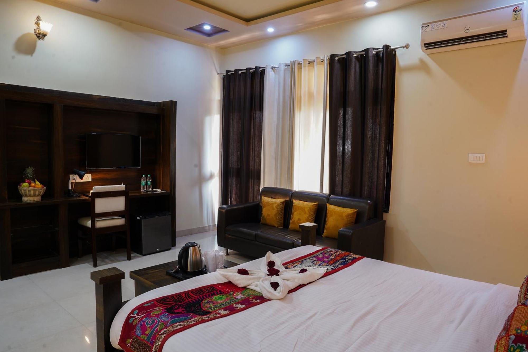 Hotel Pushkar Legacy מראה חיצוני תמונה