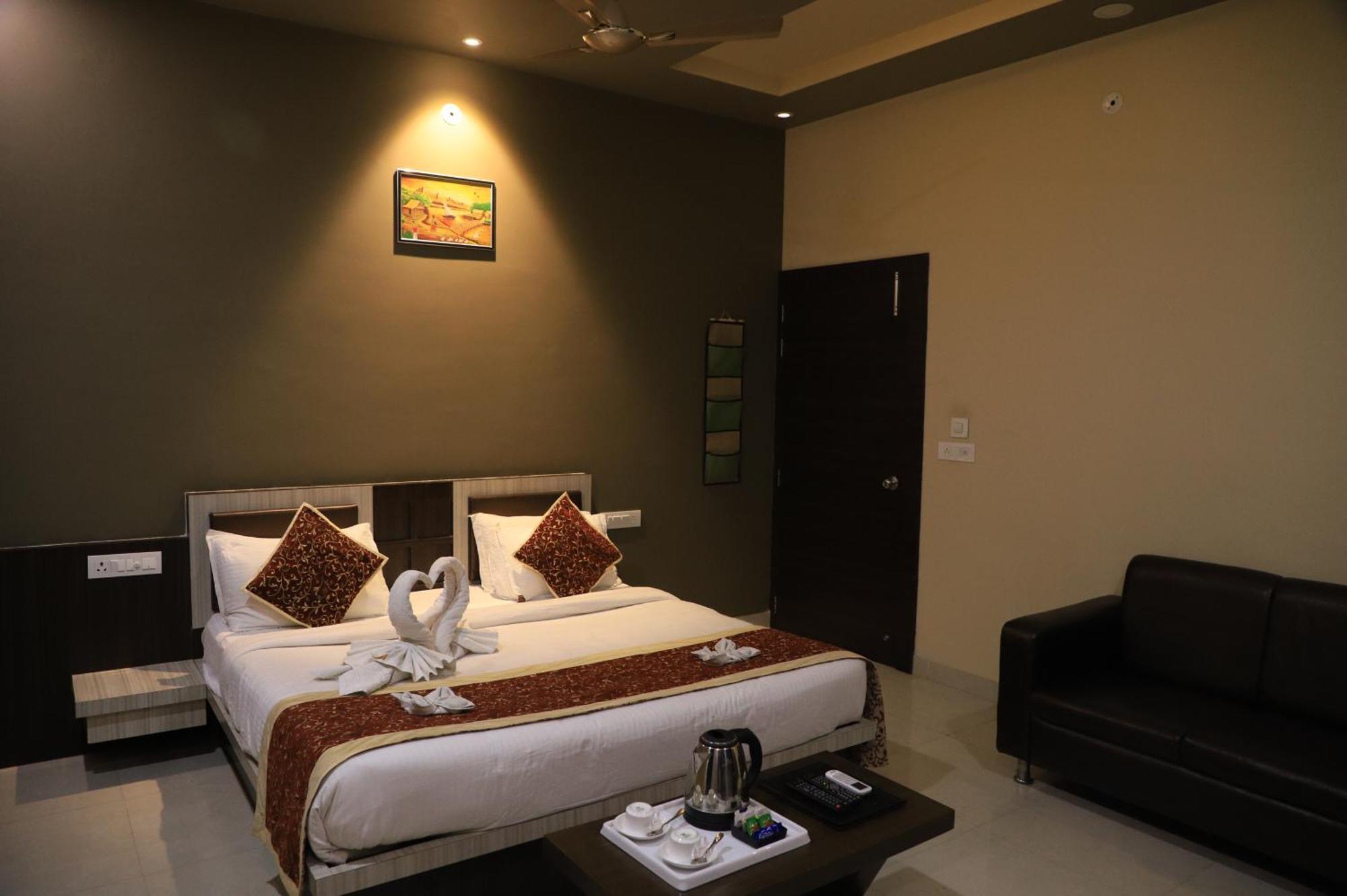 Hotel Pushkar Legacy מראה חיצוני תמונה