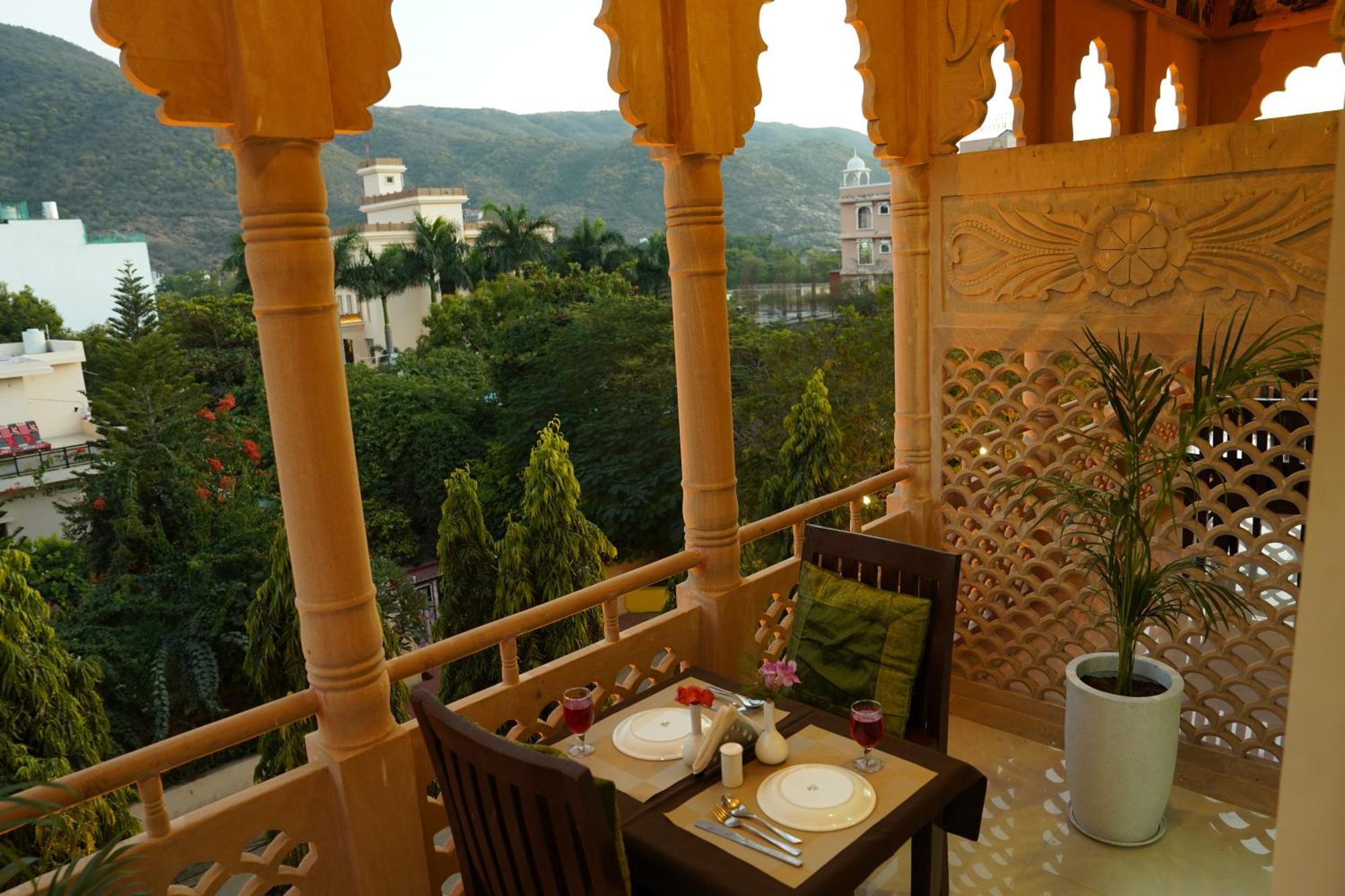 Hotel Pushkar Legacy מראה חיצוני תמונה