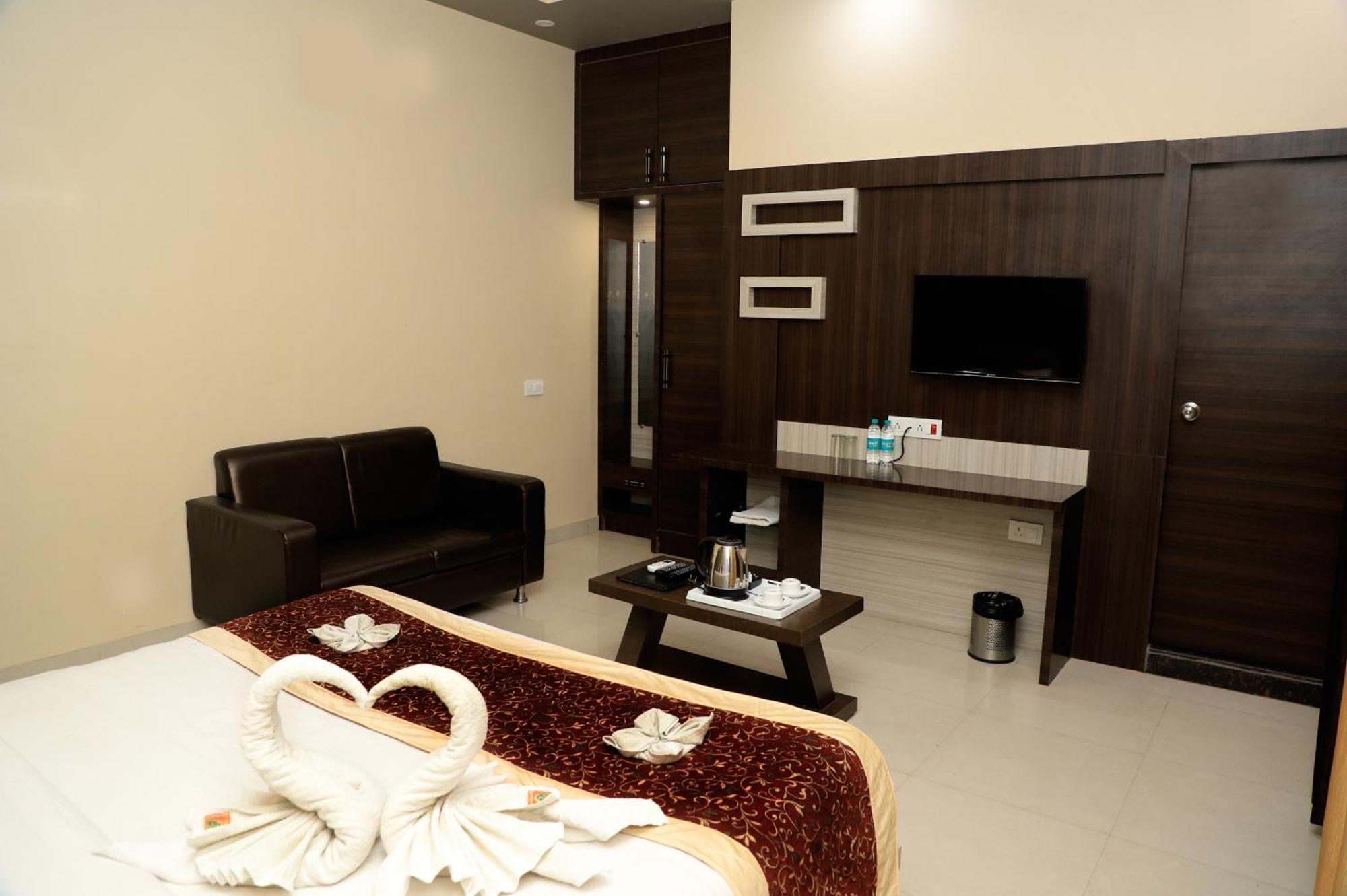 Hotel Pushkar Legacy מראה חיצוני תמונה