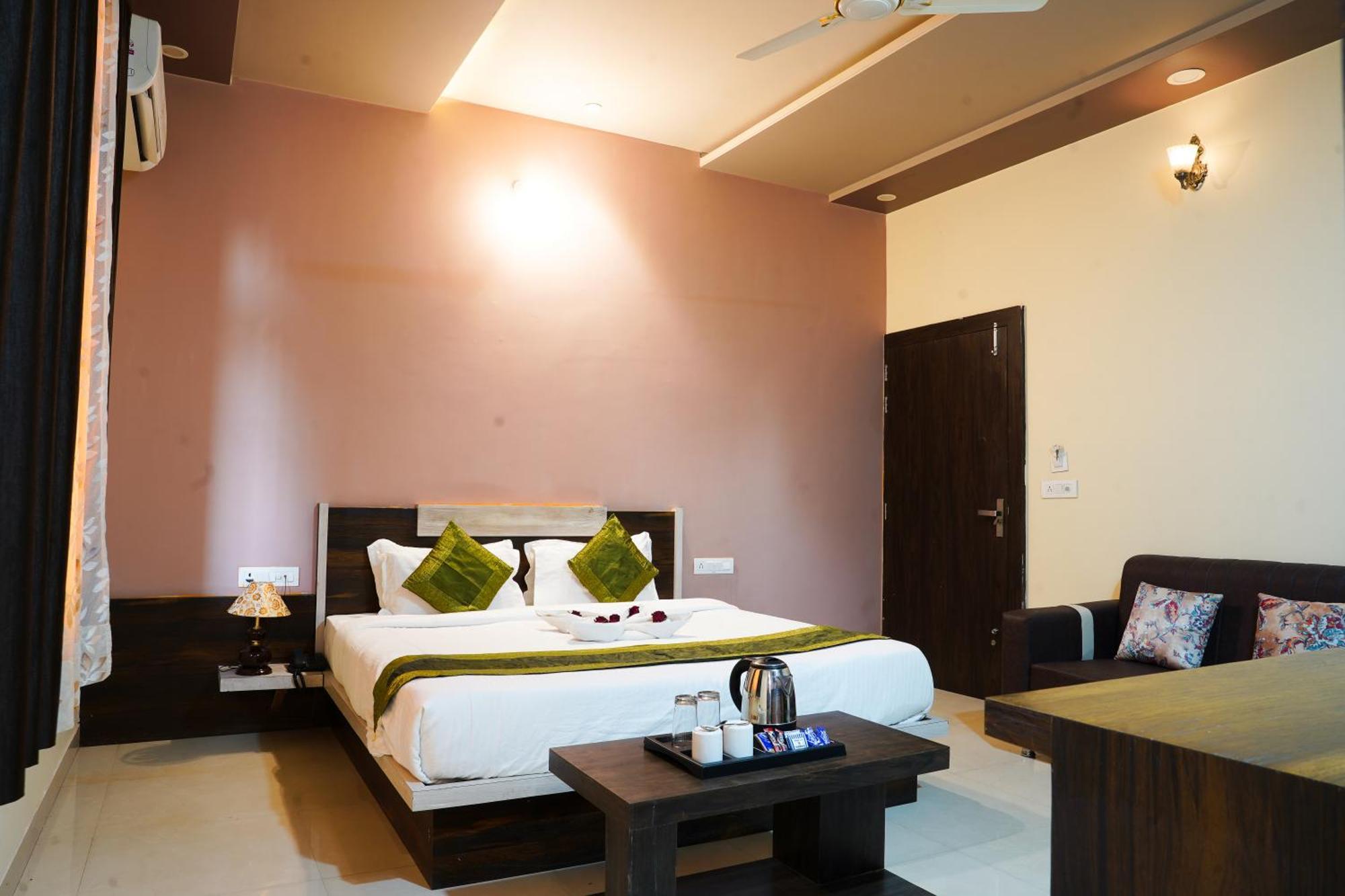 Hotel Pushkar Legacy מראה חיצוני תמונה