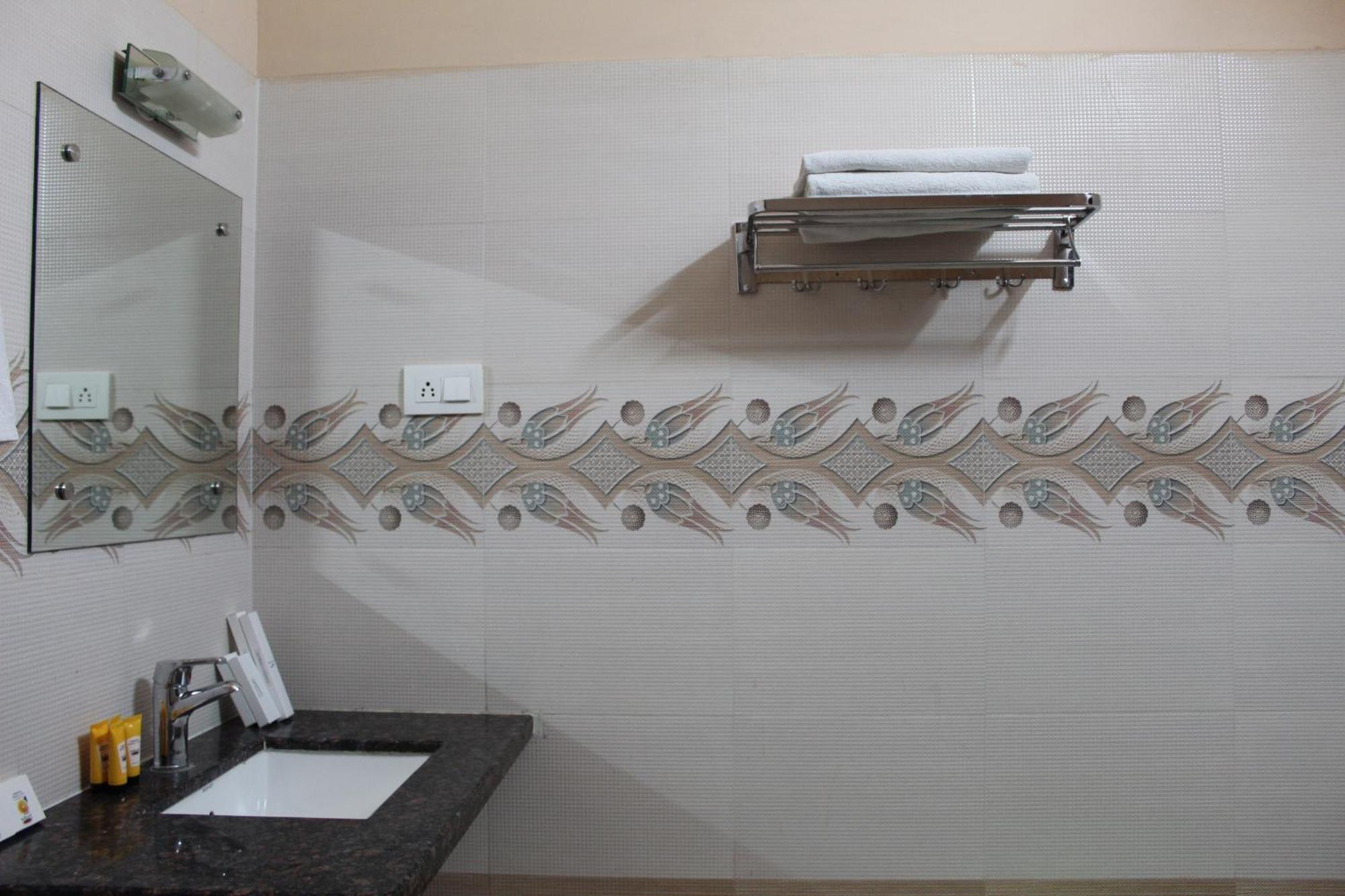 Hotel Pushkar Legacy מראה חיצוני תמונה